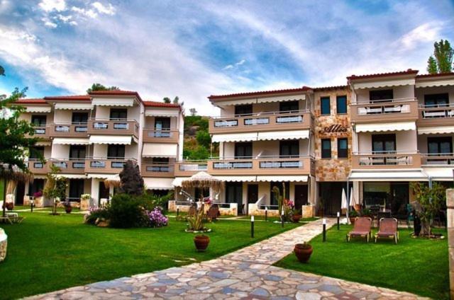 Allea Hotel And Apartments Τορώνη Εξωτερικό φωτογραφία