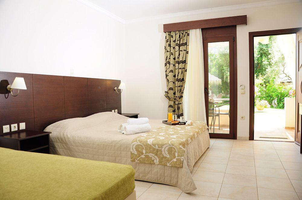 Allea Hotel And Apartments Τορώνη Εξωτερικό φωτογραφία